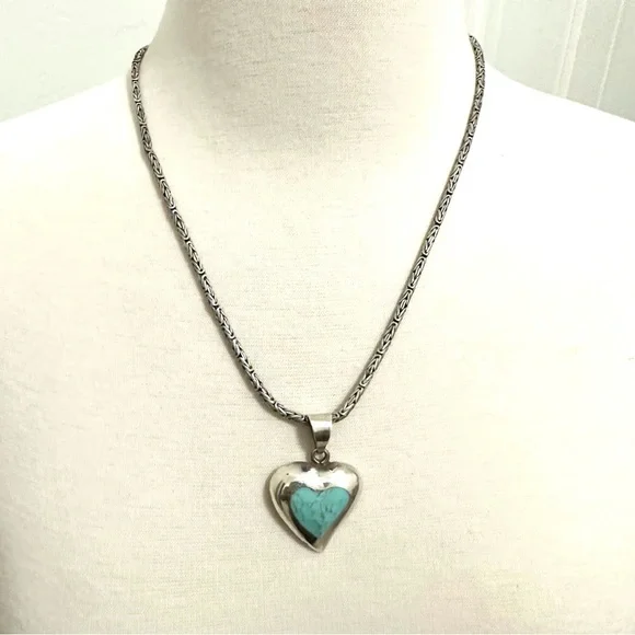 Sterling silver and Turquoise heart shape pendant - Picture 1 of 3